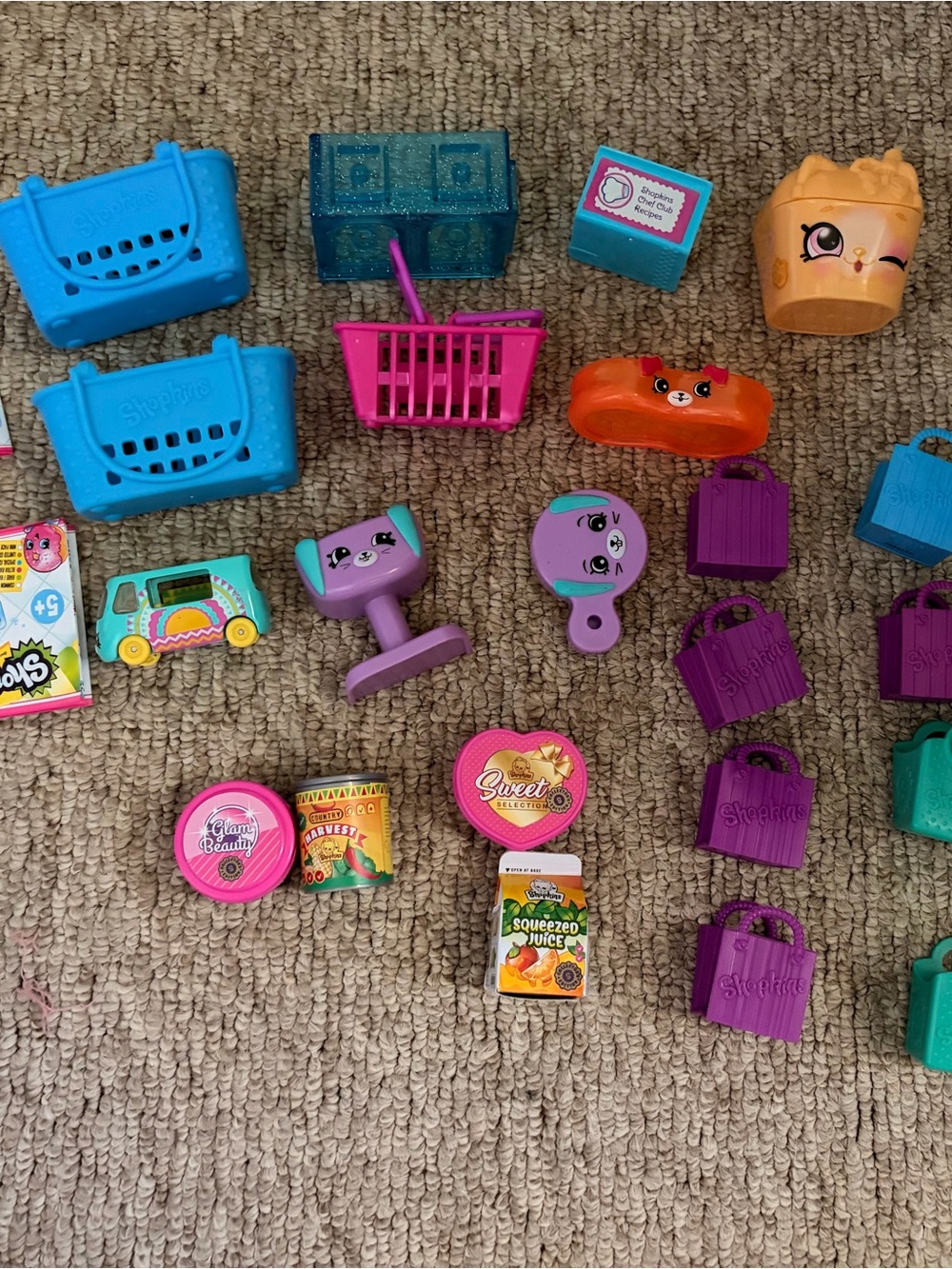 Shopkins Kids Toy Accessory Set - Mixed